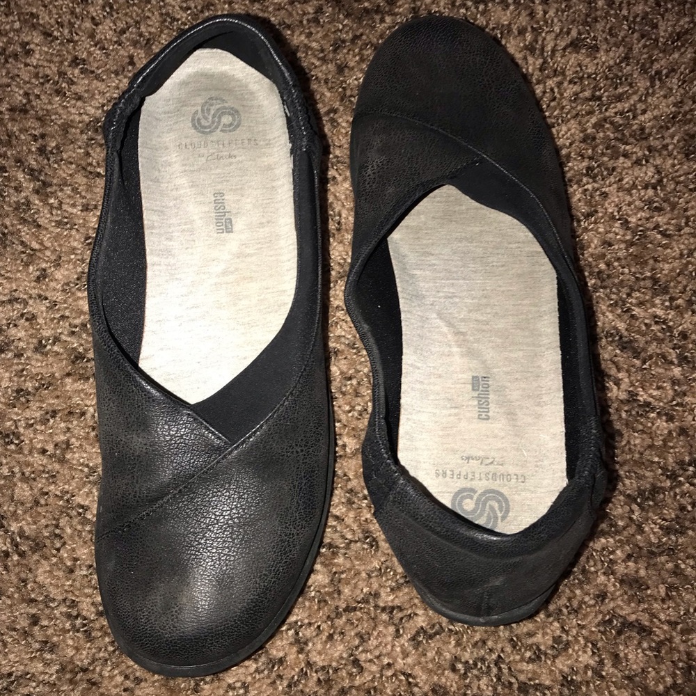 Clarks cushion shoes